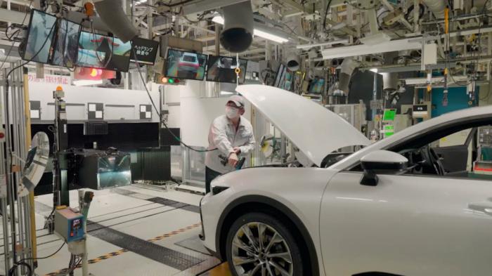 Έτσι φτιάχνονται τα Toyota: Βήμα-βήμα η διαδικασία στο εργοστάσιο [video] 